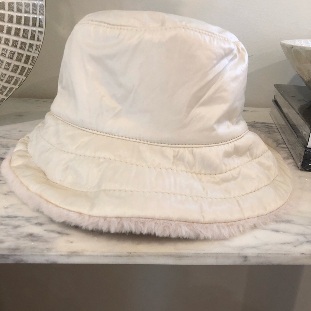 Cream Bucket Hat with Faux Fur Trim